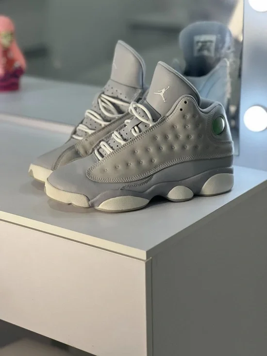 Air Jordan 13 Retro Grey Size 5.5Y / Women’s 7 – Excellent Condition - Picture 1 of 3